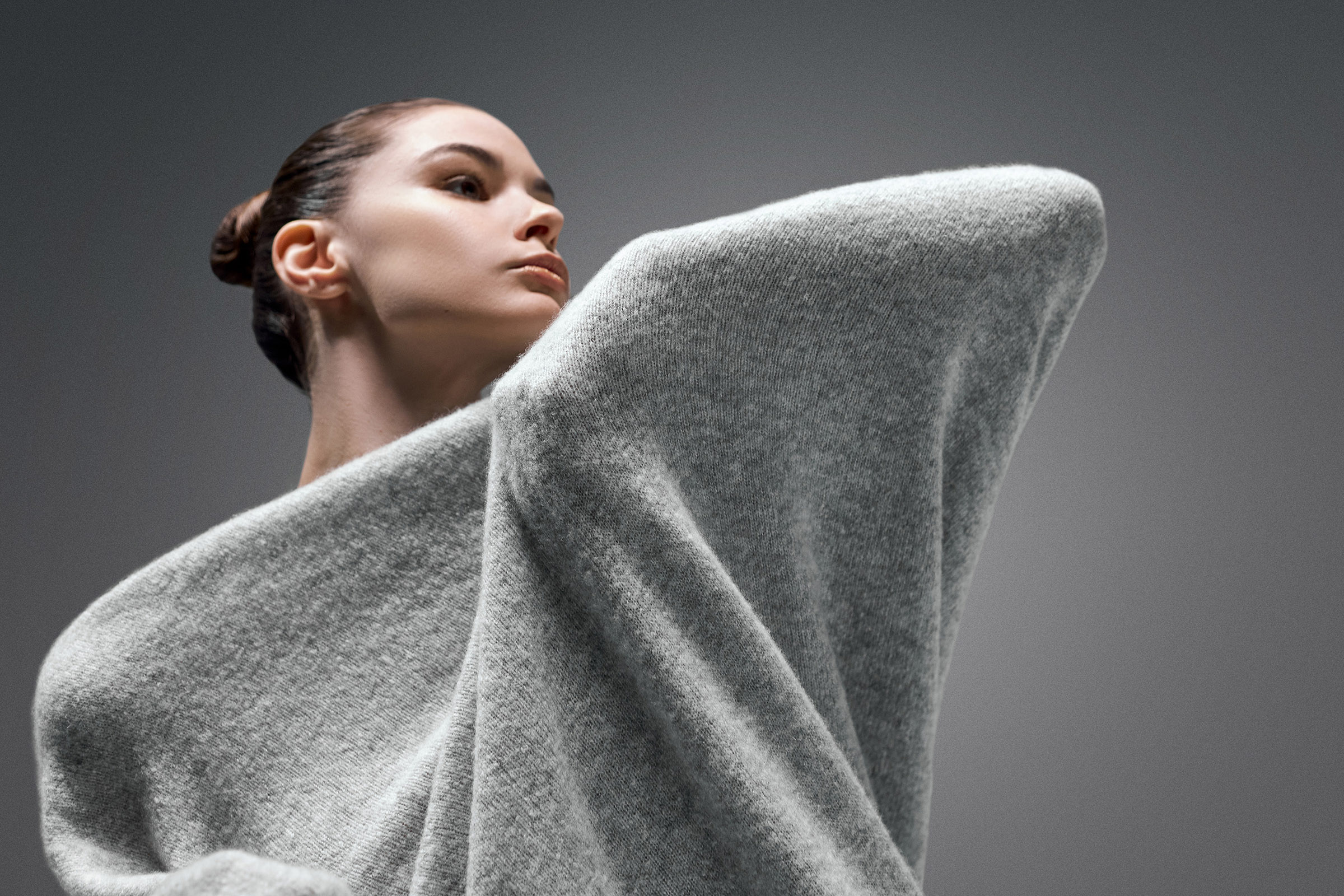 Cariaggi. Movement, bodies and cashmere.
