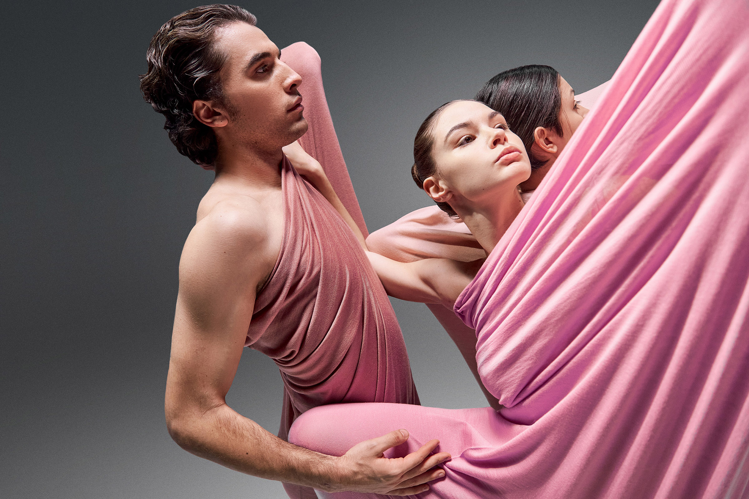 Cariaggi. Movement, bodies and cashmere.