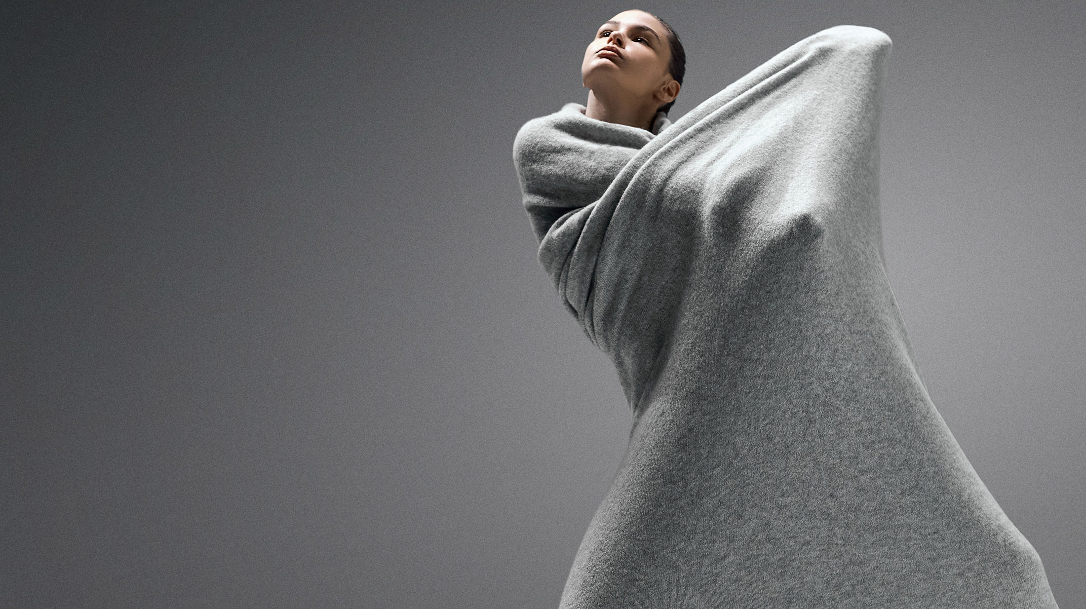 Cariaggi. Movement, bodies and cashmere.